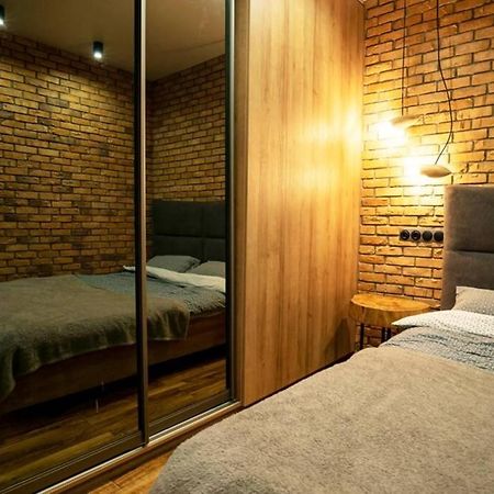 Loft Studio Near Smart Plaza Polytech, Center 基輔 外观 照片